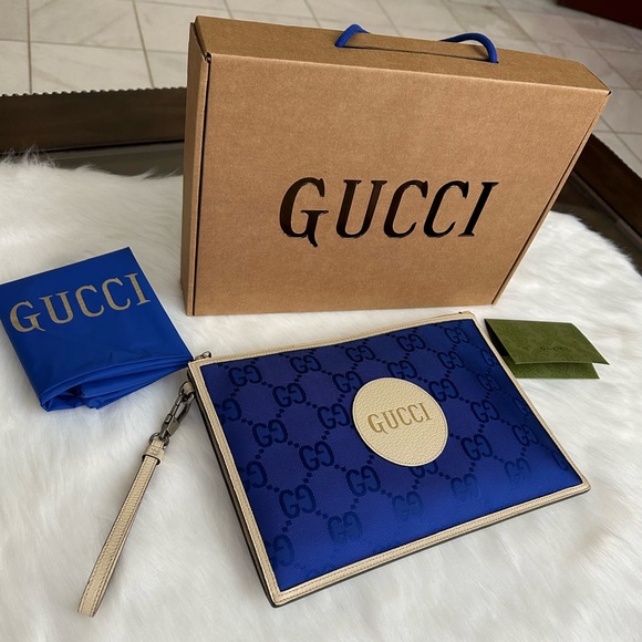 Auth off the Grid Clutch Like new - Picture 5 of 15